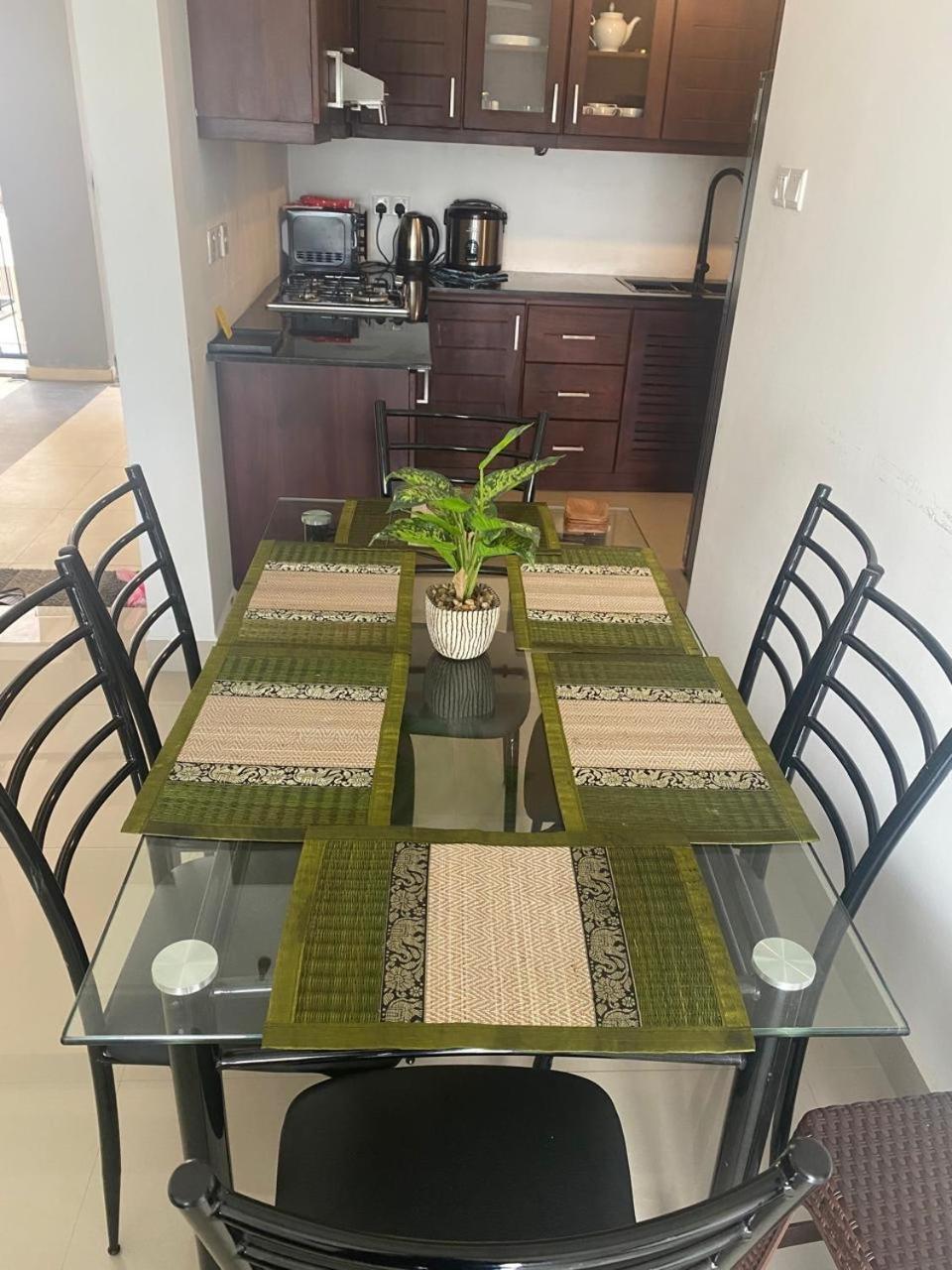 Oval View Residencies * Colombo